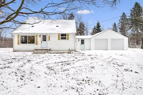 2282 Wilson, Grand Rapids, MI 49534