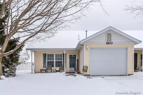 1800 Sibley, Lowell, MI 49331