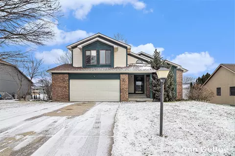 2136 Stowevalley, Grand Rapids, MI 49508
