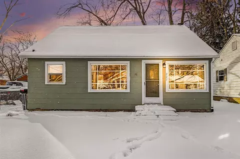 227 Whitcomb, Kalamazoo, MI 49001
