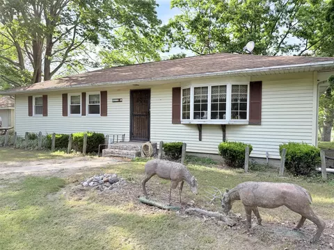 2775 E Y, Vicksburg, MI 49097