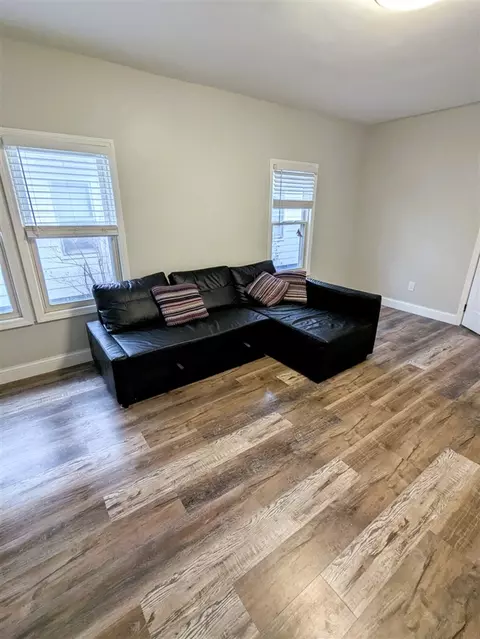 Living - 4635 Elizabeth, Wayne, MI 48184 photo 1 of 2
