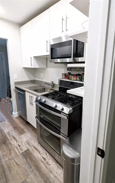 Kitchen - 4635 Elizabeth, Wayne, MI 48184 photo 3 of 6