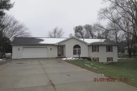 676 N 10th, Plainwell, MI 49080