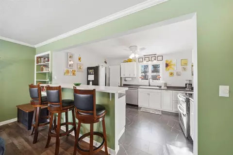 Kitchen - 335 Prairie, Jackson, MI 49203 photo 1 of 4