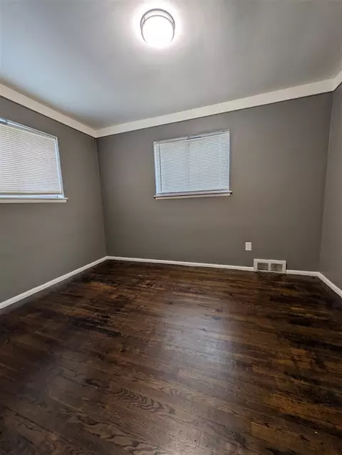 Bedroom - 18429 Stephens, Eastpointe, MI 48021 photo 1 of 3
