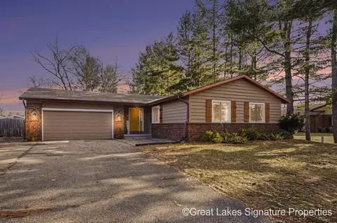 7528 Pinegrove, Jenison, MI 49428