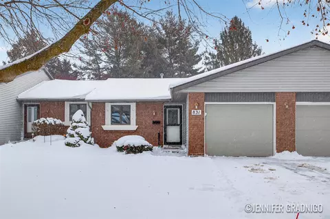 831 Creekridge, Holland, MI 49423