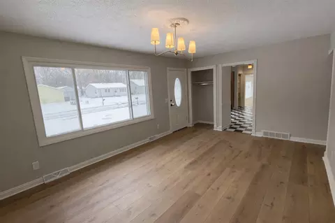 233 Washington, Plainwell, MI 49080 photo 14