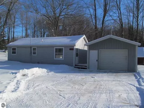 17166 50th, Marion, MI 49665