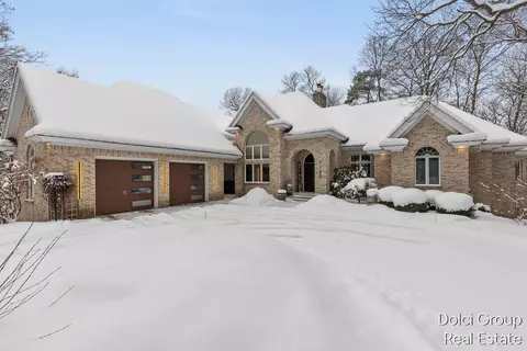 7160 Hawick, Belmont, MI 49306