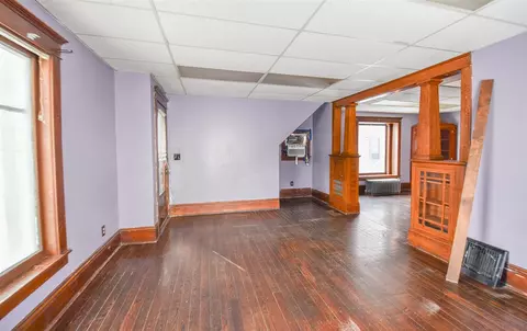 Living - Undisclosed, Coldwater, MI 49036 photo 3 of 6