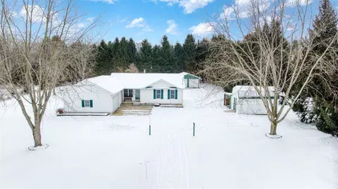 6117 Kennedy, Munith, MI 49259