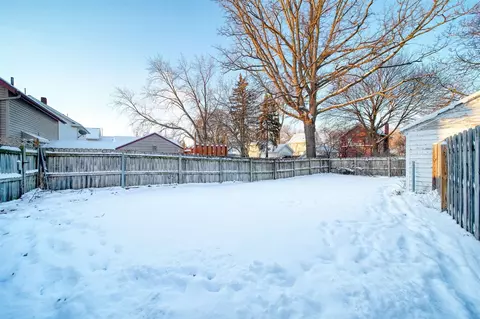 Exterior - 330 N West, Jackson, MI 49201 photo 8 of 11