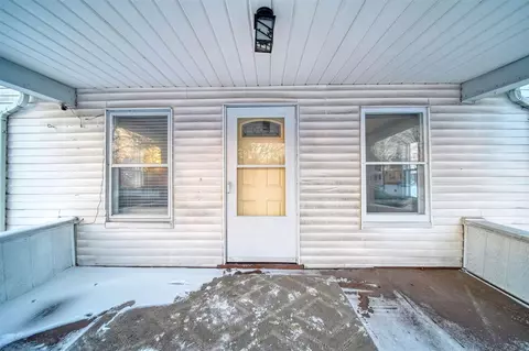 Exterior - 330 N West, Jackson, MI 49201 photo 5 of 11