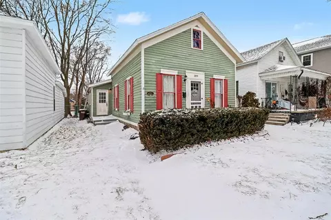 309 N Robert, Ludington, MI 49431