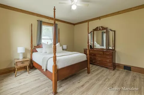 Bedroom - 917 S S Brg, Belding, MI 48809 photo 5 of 16