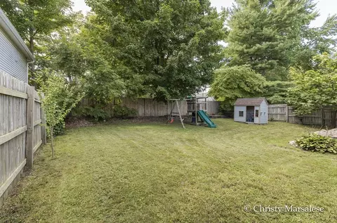 Exterior - 917 S S Brg, Belding, MI 48809 photo 8 of 15