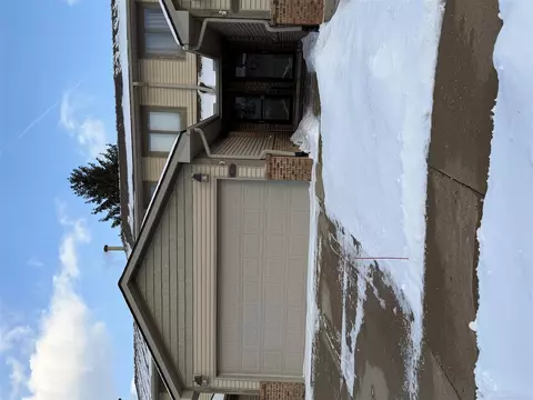 911 Moore, Chelsea, MI 48118
