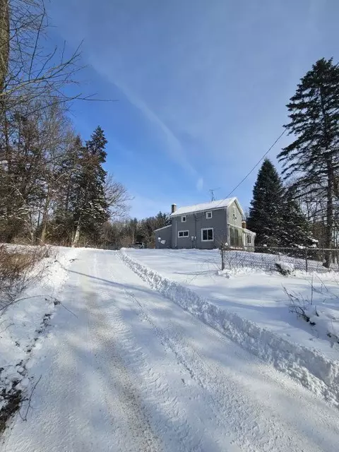 1535 Yeckley, Hastings, MI 49058