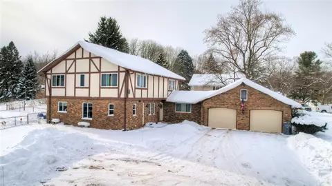 6079 Torrington, Kalamazoo, MI 49009