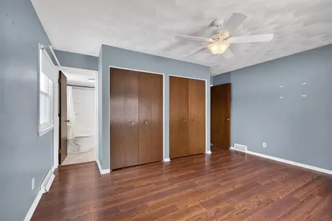 Bedroom - 946-948 Hogsback, Mason, MI 48854 photo 4 of 10