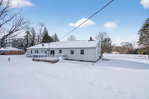 Exterior - 946-948 Hogsback, Mason, MI 48854 photo 8 of 11