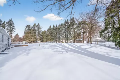 Exterior - 946-948 Hogsback, Mason, MI 48854 photo 10 of 11