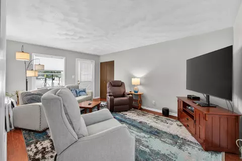 Living - 946-948 Hogsback, Mason, MI 48854 photo 3 of 5