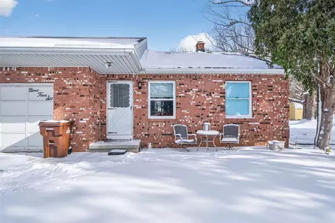 Exterior - 946-948 Hogsback, Mason, MI 48854 photo 4 of 11