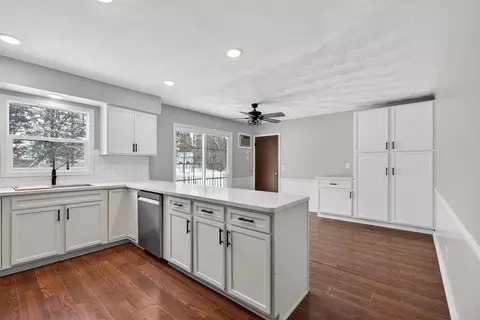 Kitchen - 946-948 Hogsback, Mason, MI 48854 photo 2 of 10