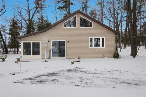 63 E Piney, Manistee, MI 49660