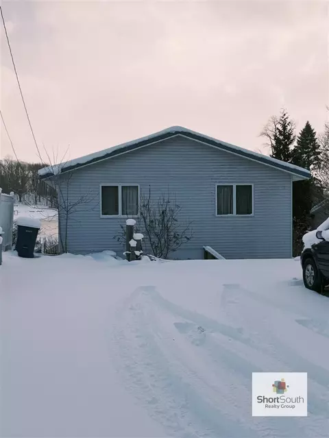 13395 Lime Lk, Sparta, MI 49345