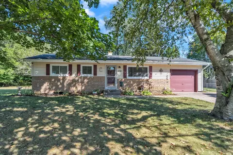 2700 Osage, Jackson, MI 49202 photo 5