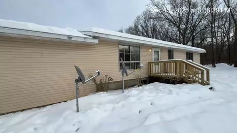 79989 39th, Decatur, MI 49045