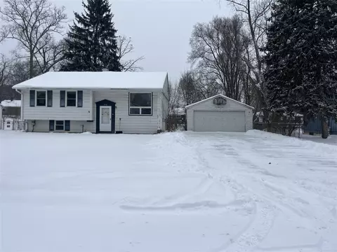 284 Stanford, Jackson, MI 49203