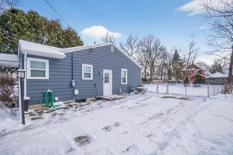 Exterior - 739 Randolph, Jackson, MI 49203 photo 4 of 8