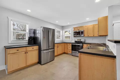 Kitchen - 739 Randolph, Jackson, MI 49203 photo 3 of 6
