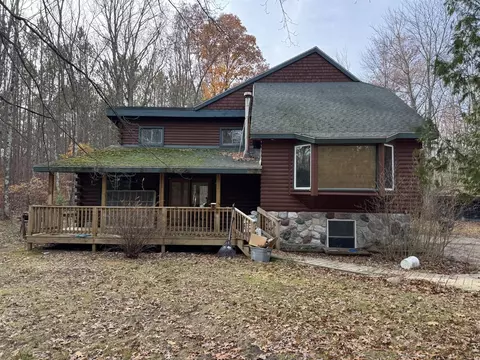 2772 Skidmore, Brethren, MI 49619