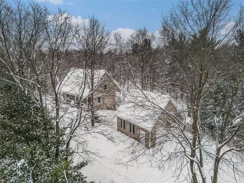 3553 W Duck Lk, Whitehall, MI 49461