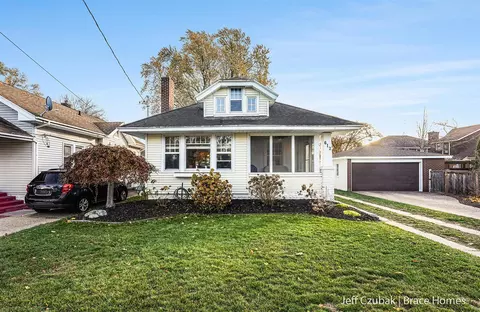 612 Deming, Grand Rapids, MI 49507