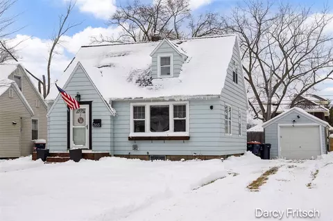 265 W 21st, Holland, MI 49423