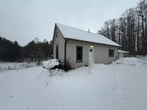 6831 123rd, Fennville, MI 49408