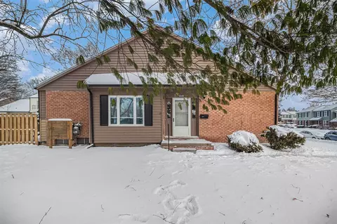 3349 Burbank, Ann Arbor, MI 48105
