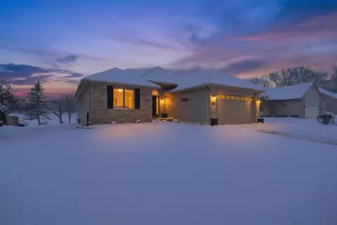 767 Berkshire, Saline, MI 48176