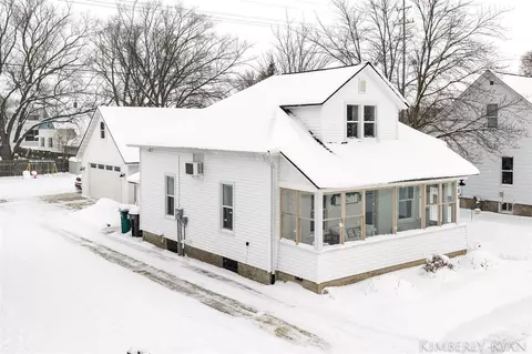 233 W Alpine, Zeeland, MI 49464