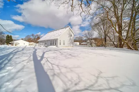Exterior - 3357 Robinson, Jackson, MI 49203 photo 3 of 5
