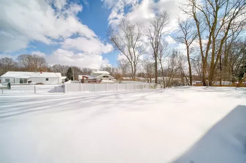 Exterior - 3357 Robinson, Jackson, MI 49203 photo 5 of 5