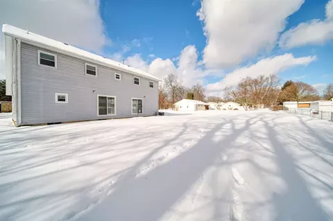 Exterior - 3357 Robinson, Jackson, MI 49203 photo 4 of 5