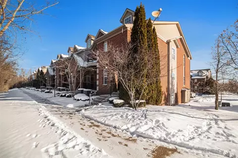 217 W Oakbrook, Ann Arbor, MI 48103